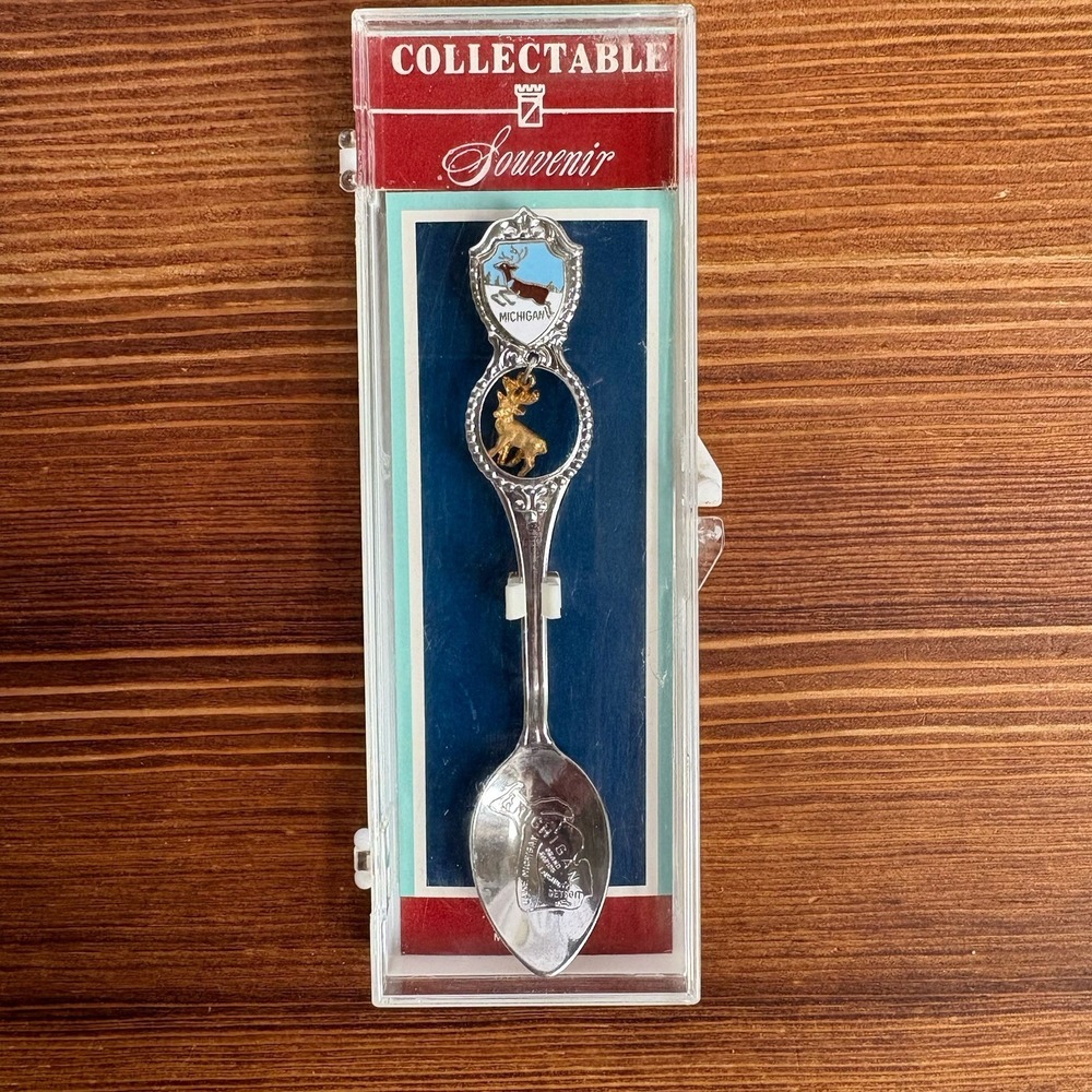Michigan Souvenir Spoon Deer Shield Collectible in Case USA